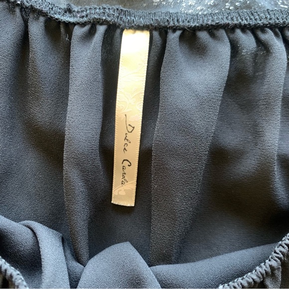 Black semi sheer bell sleeve crop top - Picture 2 of 3